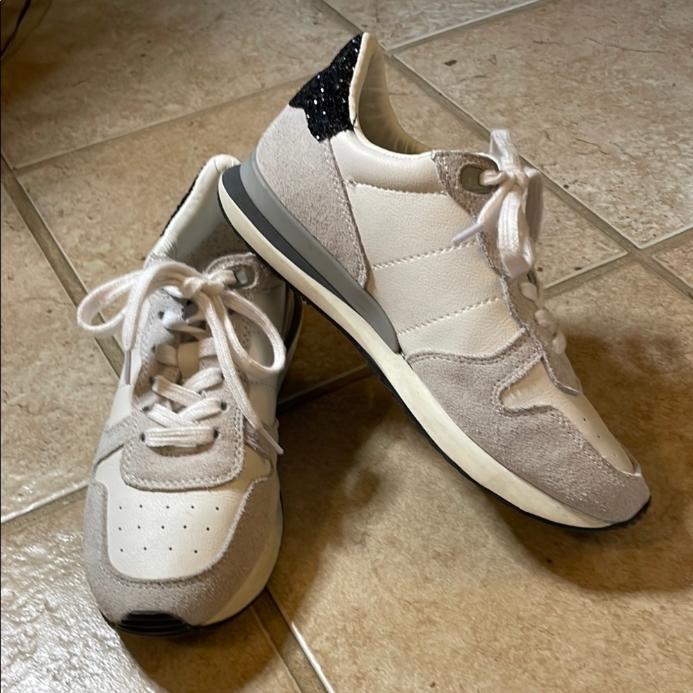 Vintage Havana White and Black Sneakers Retro Style